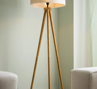 Подова лампа »Emmo«, статив от борово дърво, абажур от плат